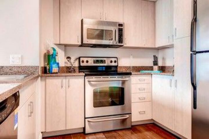 Global Luxury Suites in The Heart of San Ramon