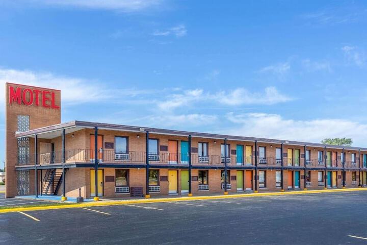 Starved Rock Motor Inn