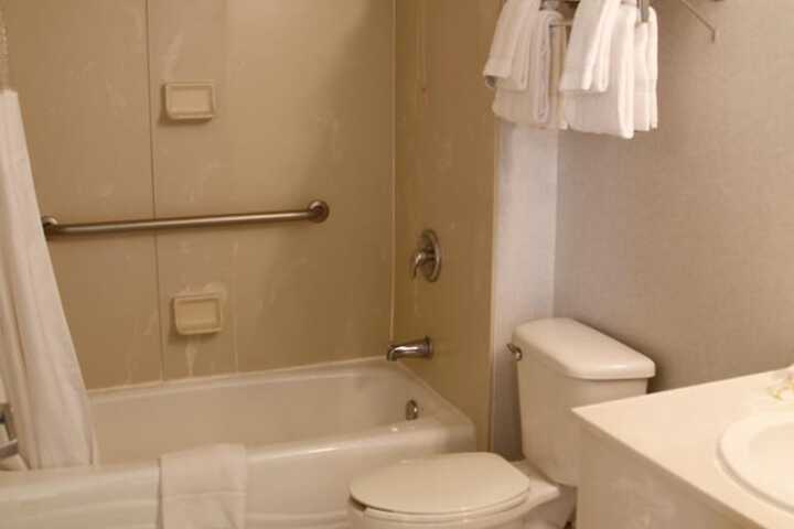 Room 10 of 35