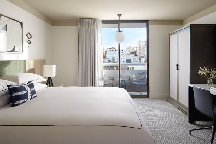 Room 34 of 77