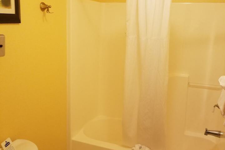 Room 15 of 40
