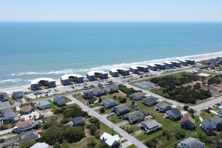 Embrace Oceanfront Elegance: Book Your Stay at Sunrise Oasis