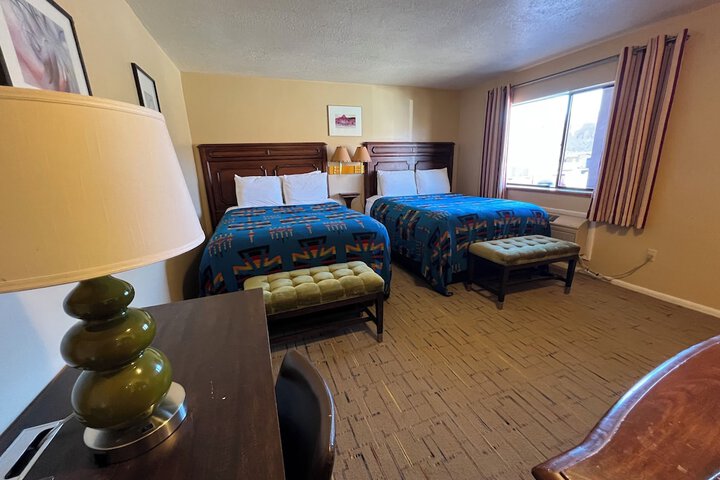 The Rim Rock Inn