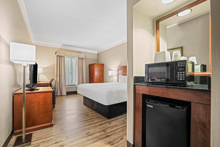 Baymont by Wyndham Madisonville