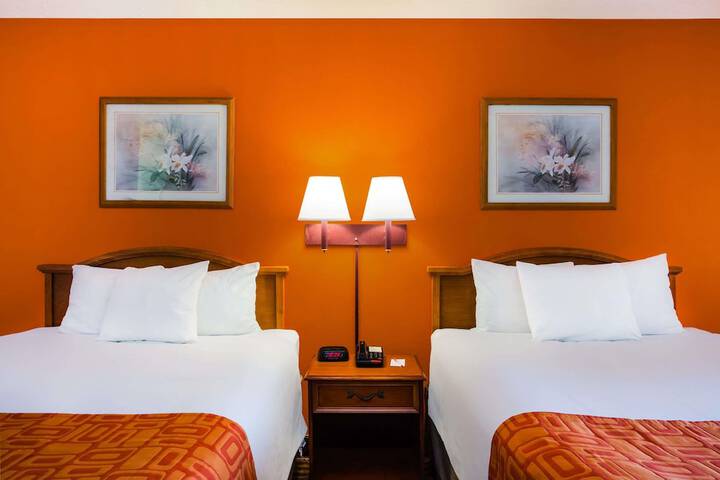 Room 10 of 15