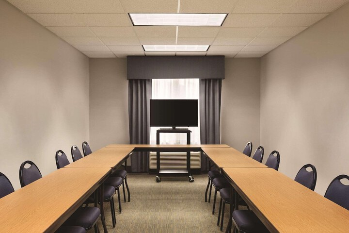 Country Inn & Suites by Radisson Lawrenceville near Northside Hospital Gwinnett