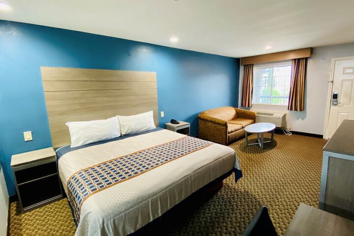 Room 7 of 15