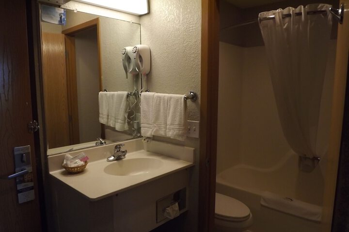 Room 28 of 44