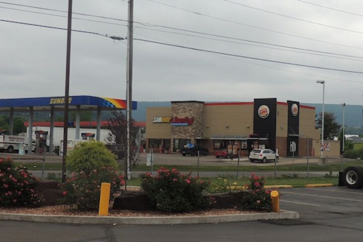 Super 8 by Wyndham Mifflinville Near Bloomsburg
