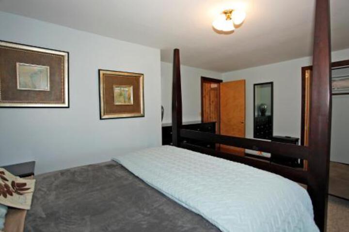 County Road House 146846