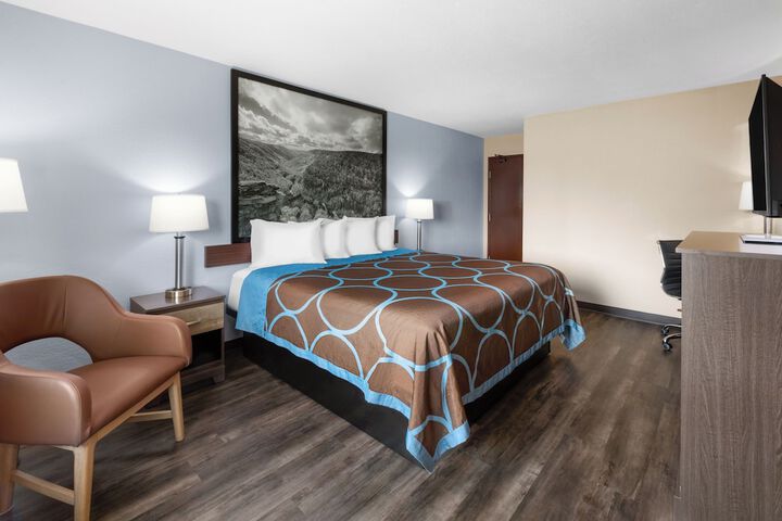 Room 18 of 31