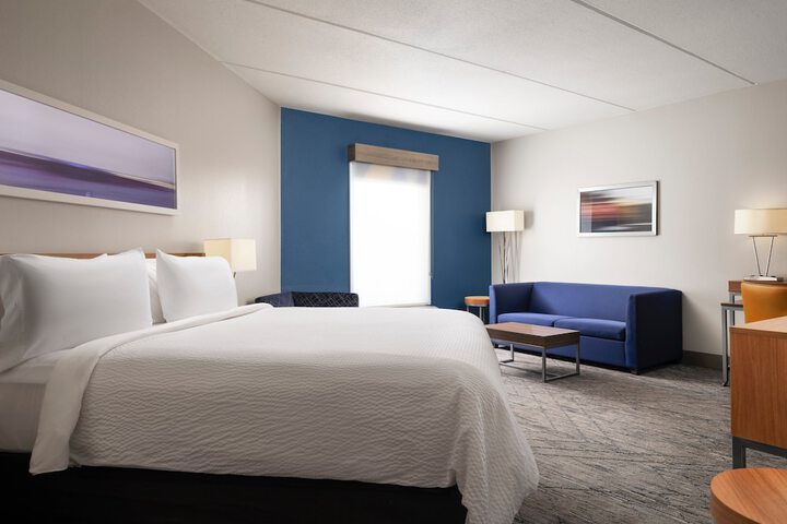 Room 26 of 38