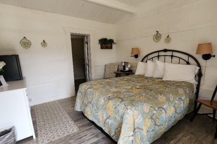 Room 17 of 19