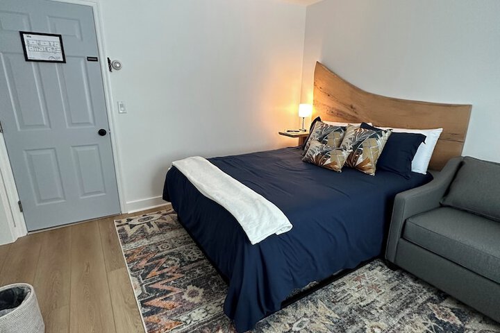 Room 17 of 39
