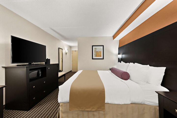 Room 12 of 38
