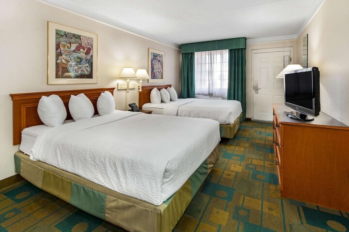 Room 21 of 29
