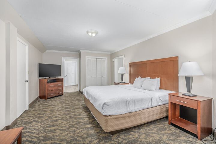 Room 42 of 85