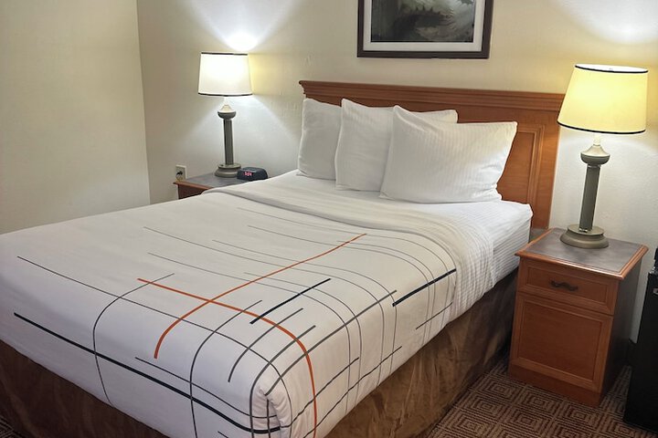 La Quinta Inn & Suites by Wyndham Sawgrass