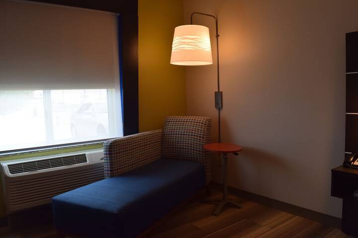 Room 17 of 54