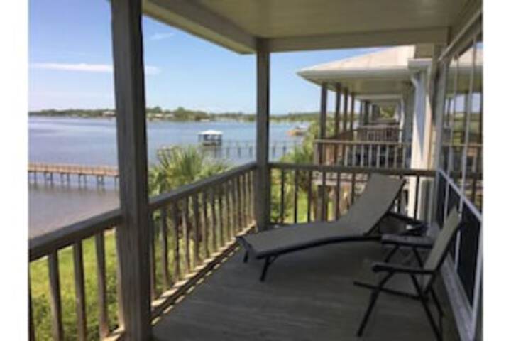Seahorse Landing
