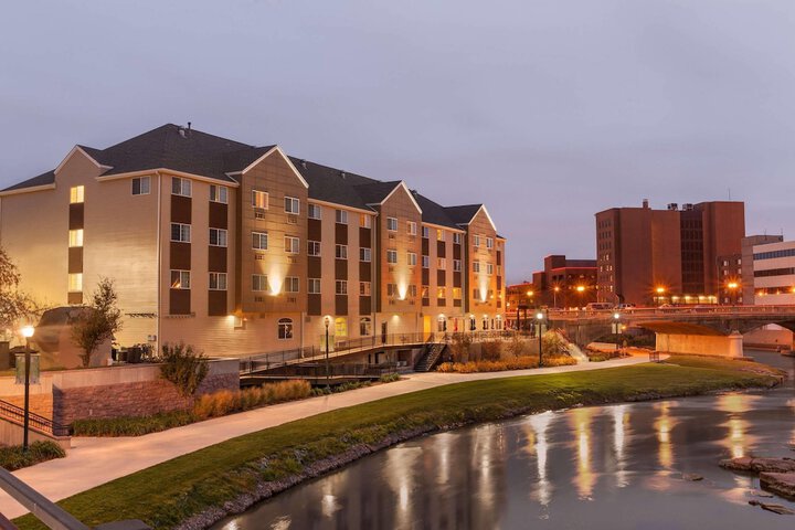 Country Inn & Suites by Radisson Sioux Falls