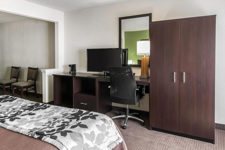 Room 12 of 31