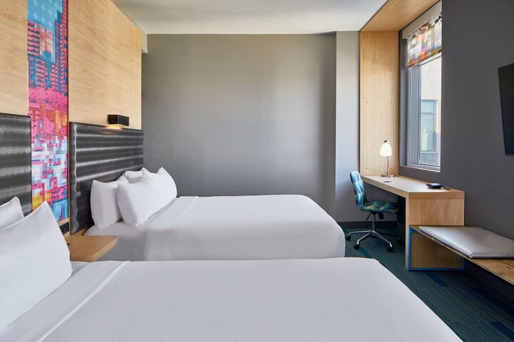 Room 12 of 28