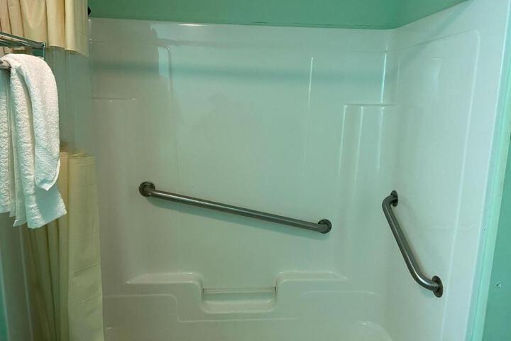 TOWN HOUSE INN ONEONTA