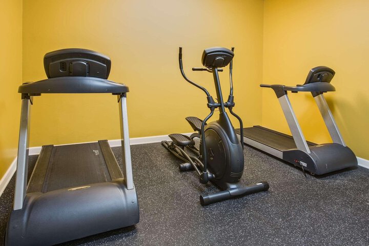 Country Inn & Suites by Radisson Gurnee, IL