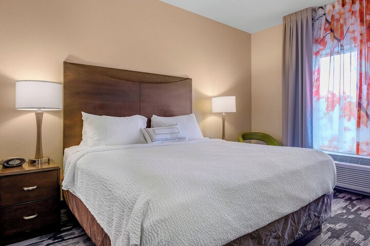 Room 21 of 33