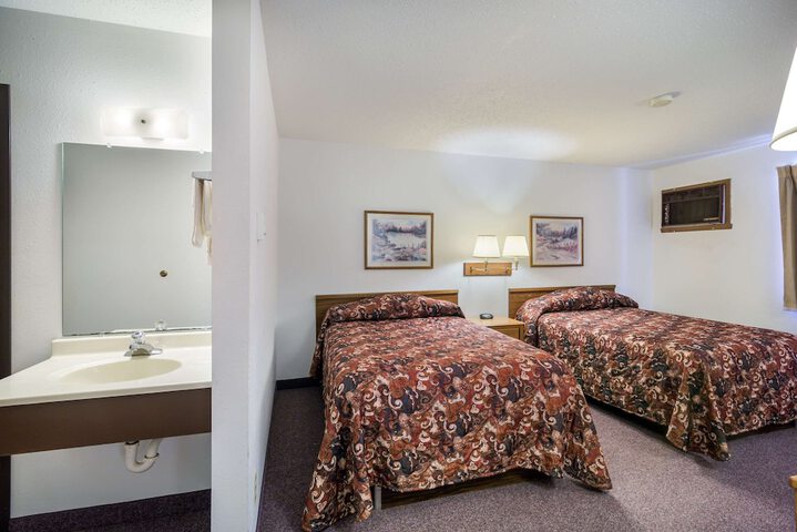 Room 21 of 33