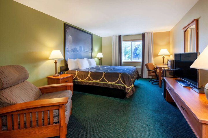 Room 22 of 28