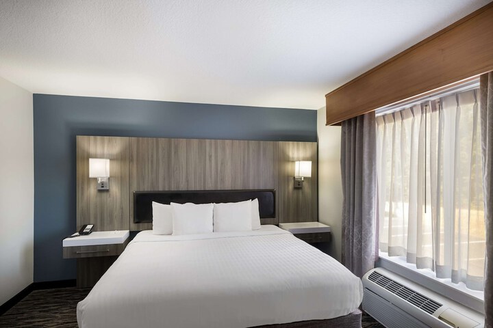 Room 17 of 64