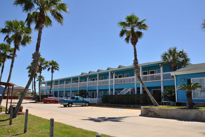 Hotel 5 of 64