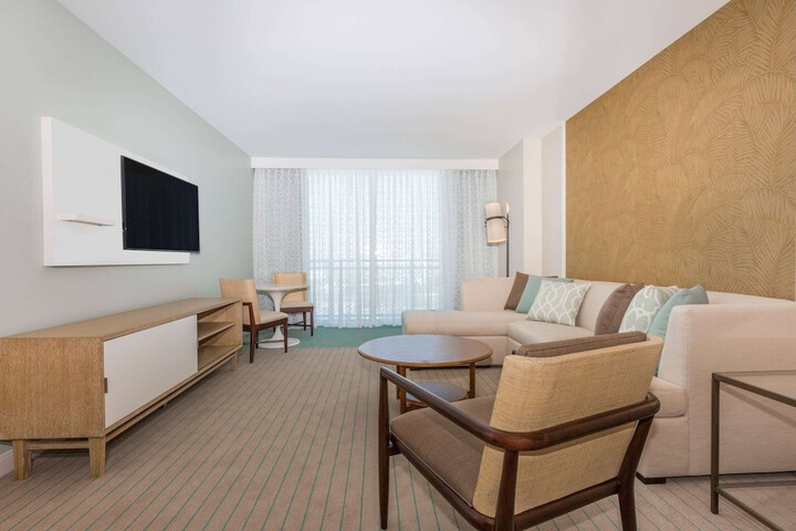 Wyndham Grand Clearwater Beach