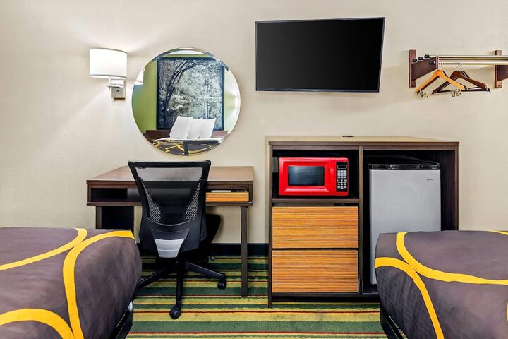 Super 8 by Wyndham Columbia SC / Ft. Jackson