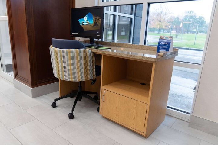 La Quinta Inn & Suites by Wyndham Bannockburn-Deerfield