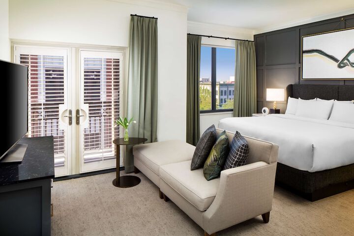 ANDAZ SAVANNAH BY HYATT