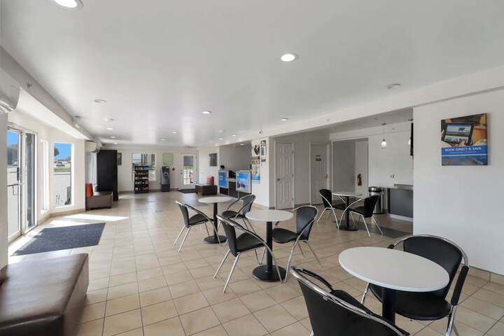 Motel 6 Bryan TX - University Area