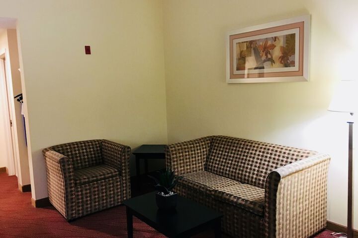 Room 33 of 45