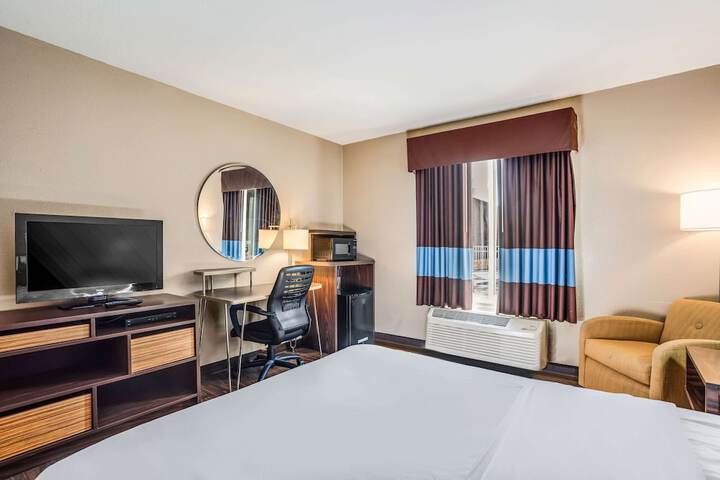 Room 12 of 29