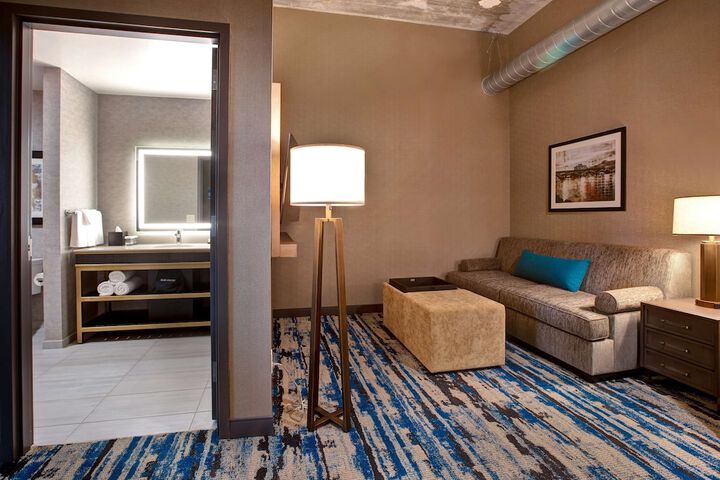 Room 31 of 65
