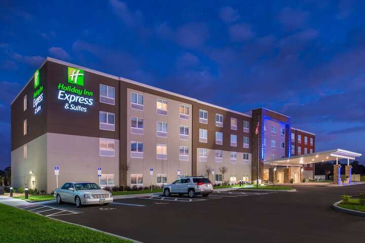 Hotel 4 of 71