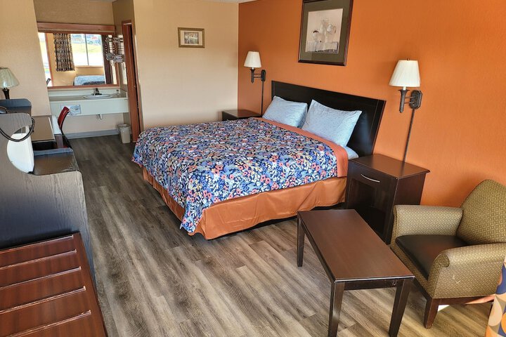 Room 38 of 43