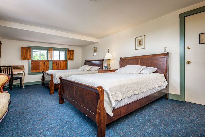 Wayside Inn