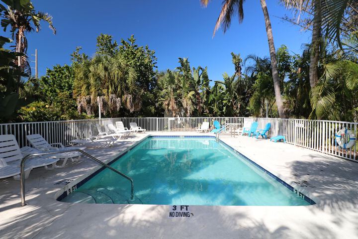 Pool 5 of 37