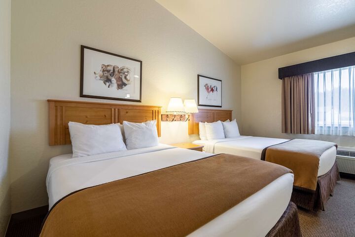 Best Western Golden Spike Inn & Suites