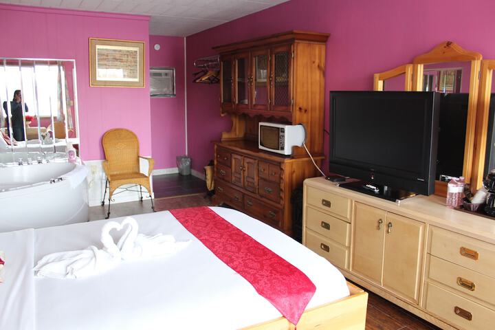 Room 33 of 88