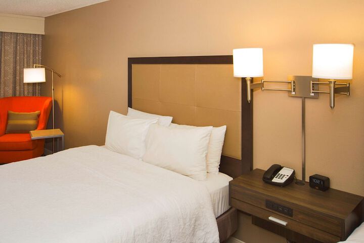 Hampton Inn & Suites Valdosta / Conference Center
