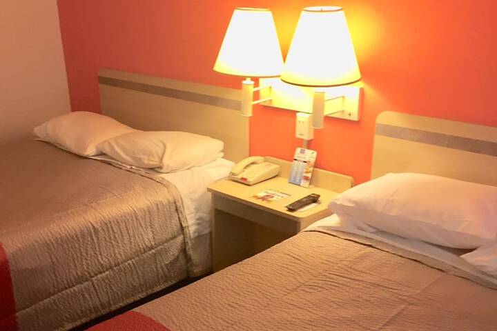 Room 18 of 22